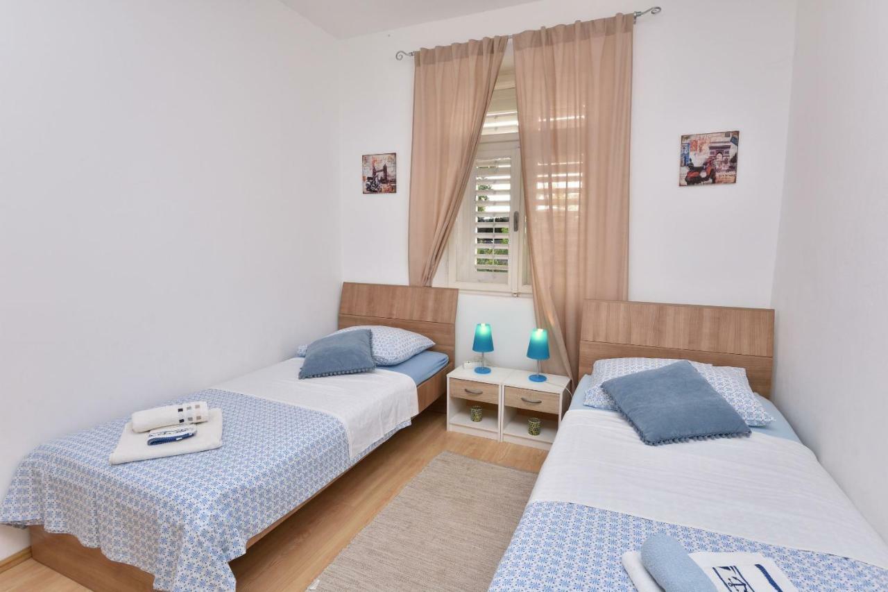 Apartments Dragica プリモシュテン エクステリア 写真