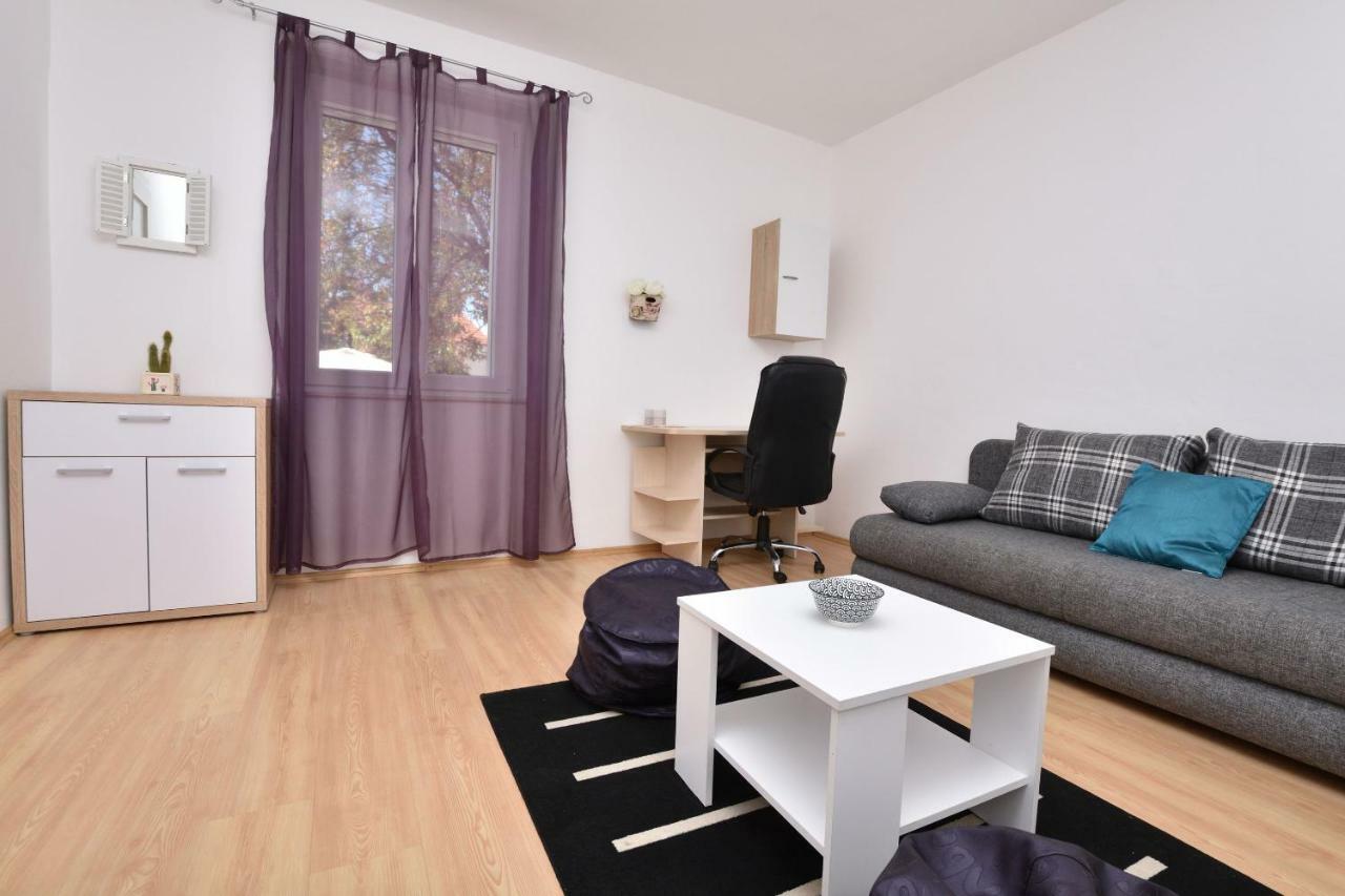 Apartments Dragica プリモシュテン エクステリア 写真